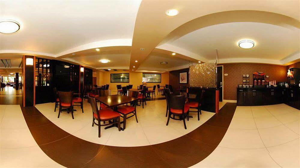 Latitude Suites Tinton Falls Eatontown - BW Premier Collection Eksteriør bilde