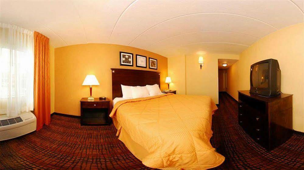 Latitude Suites Tinton Falls Eatontown - BW Premier Collection Eksteriør bilde